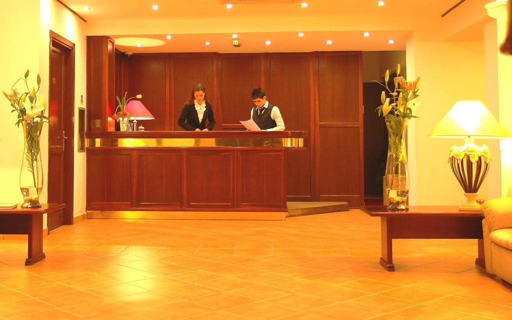 אולביה Hotel Moderno מראה חיצוני תמונה