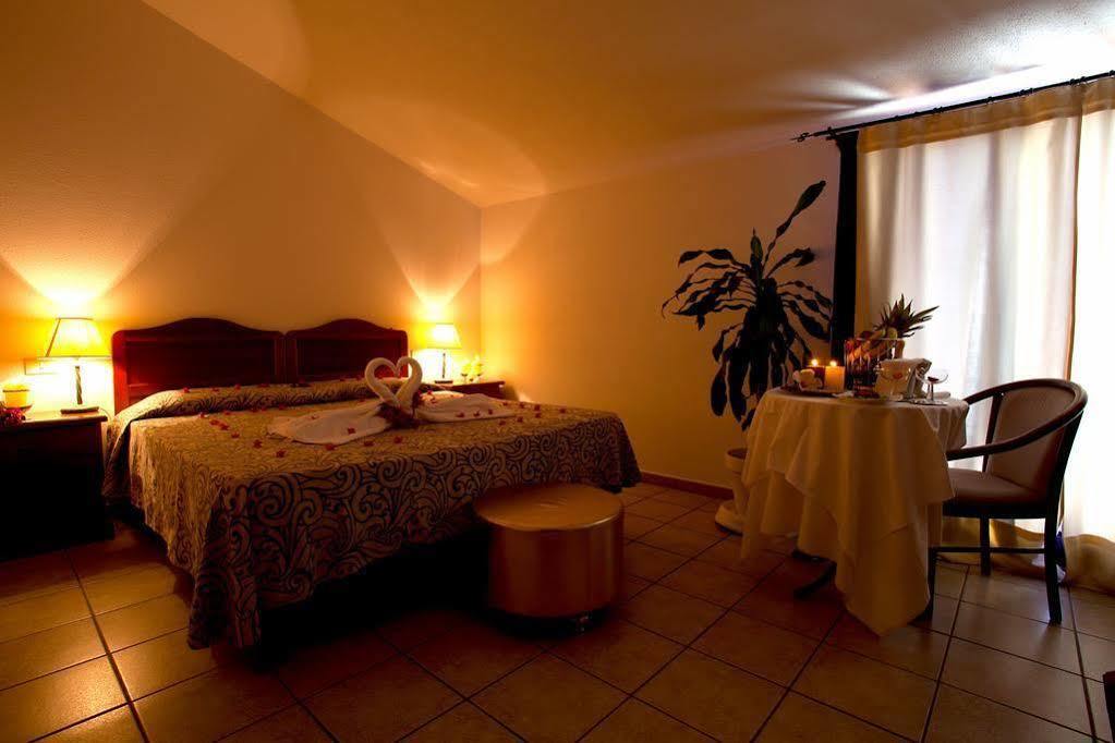 אולביה Hotel Moderno מראה חיצוני תמונה