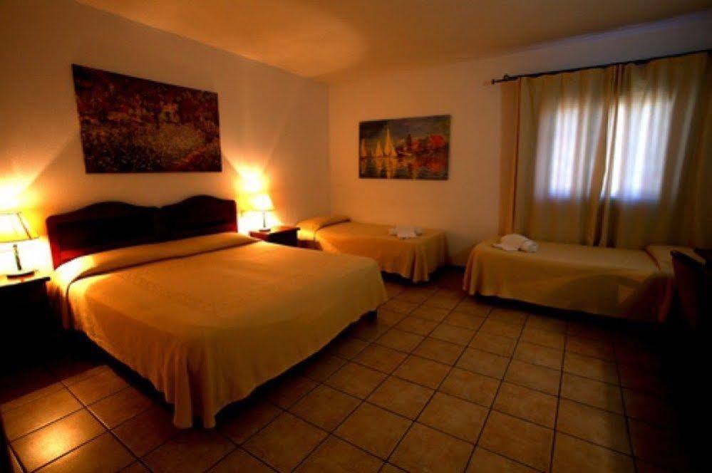 אולביה Hotel Moderno מראה חיצוני תמונה